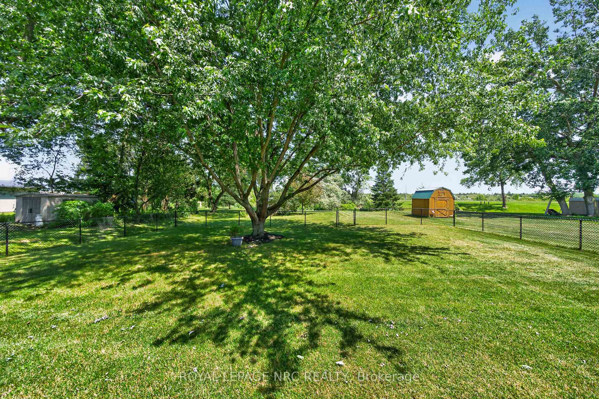 Photo 40 of 410 Kingsway Road, Welland, Dain City — HOMEH