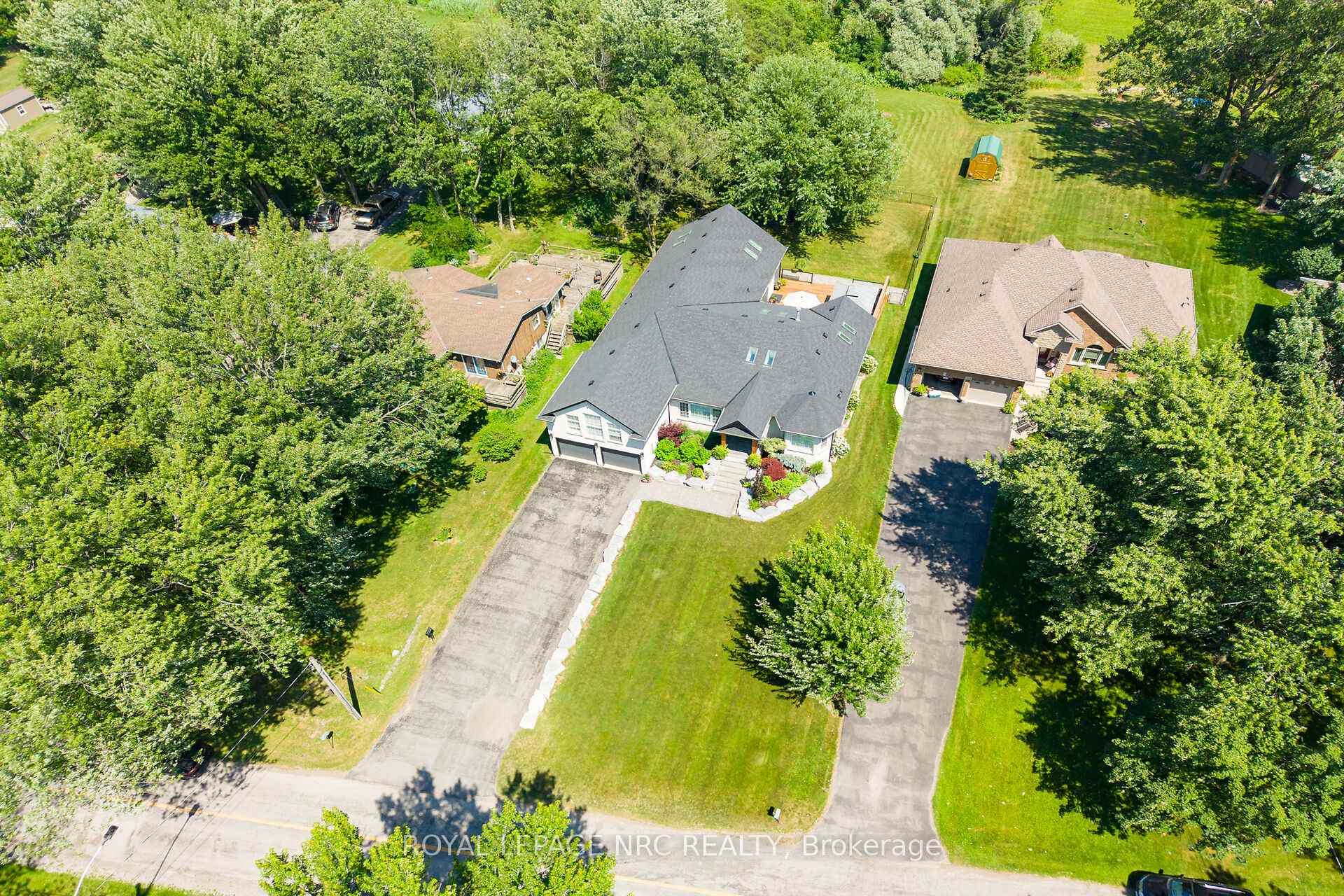 Photo 42 of 410 Kingsway Road, Welland, Dain City — HOMEH