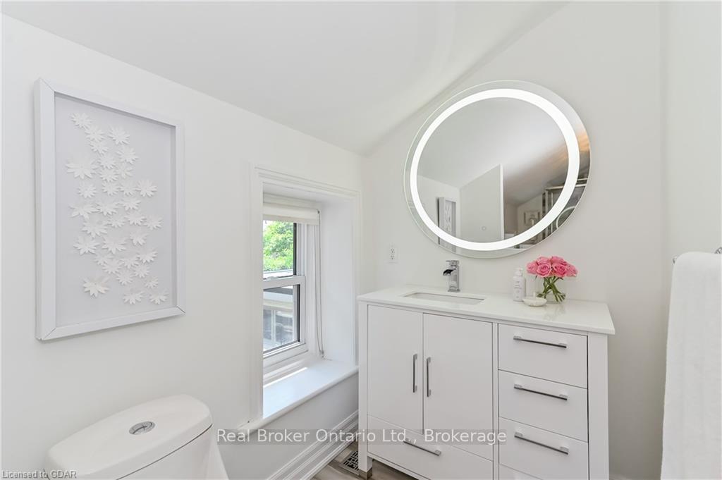 Photo 20 of 37 Meadowview Avenue, Guelph, Junction/Onward Willow — HOMEH