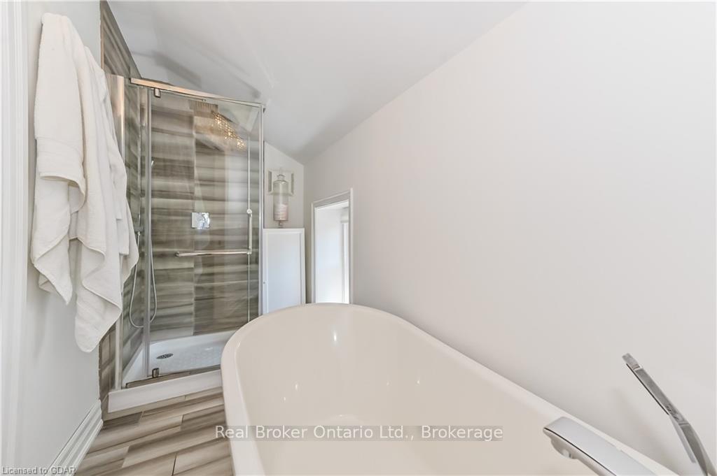 Photo 21 of 37 Meadowview Avenue, Guelph, Junction/Onward Willow — HOMEH
