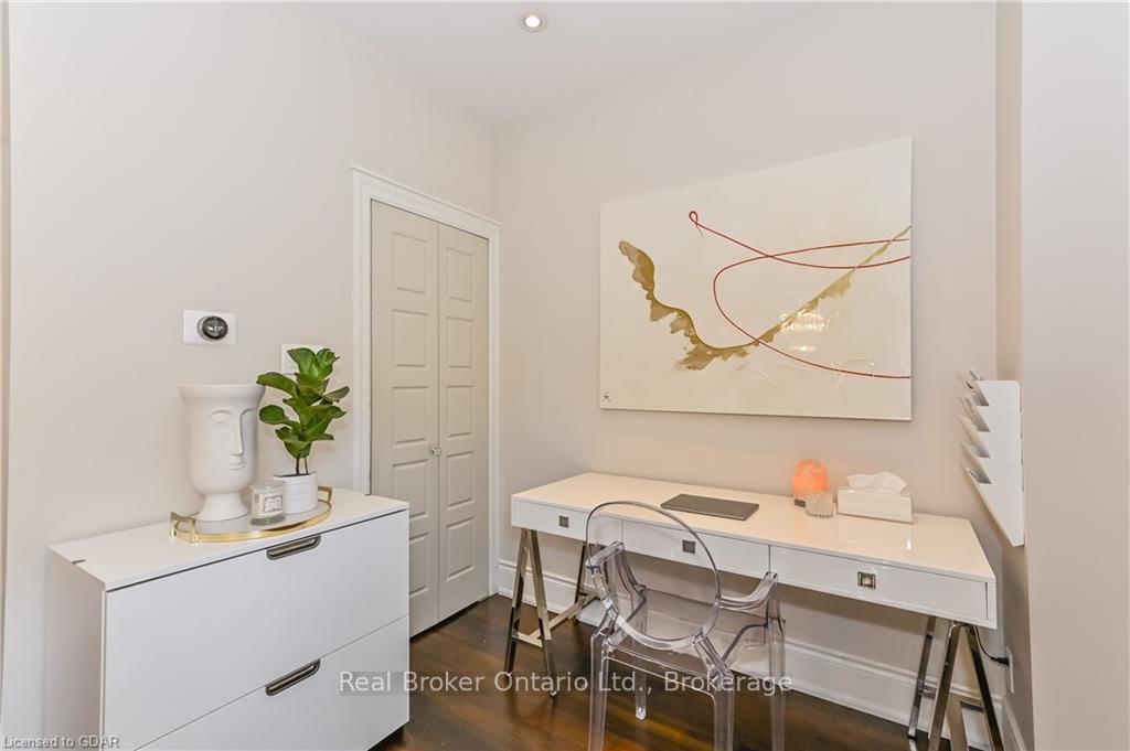 Photo 23 of 37 Meadowview Avenue, Guelph, Junction/Onward Willow — HOMEH