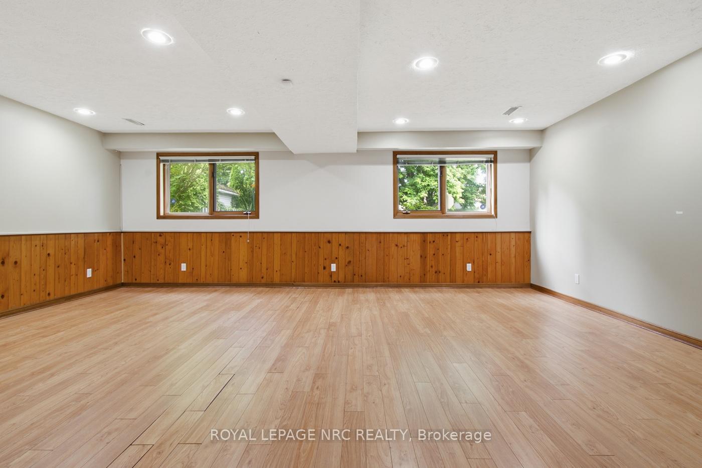 Photo 19 of 12 Harvest Oak Drive, St. Catharines, Grapeview — HOMEH
