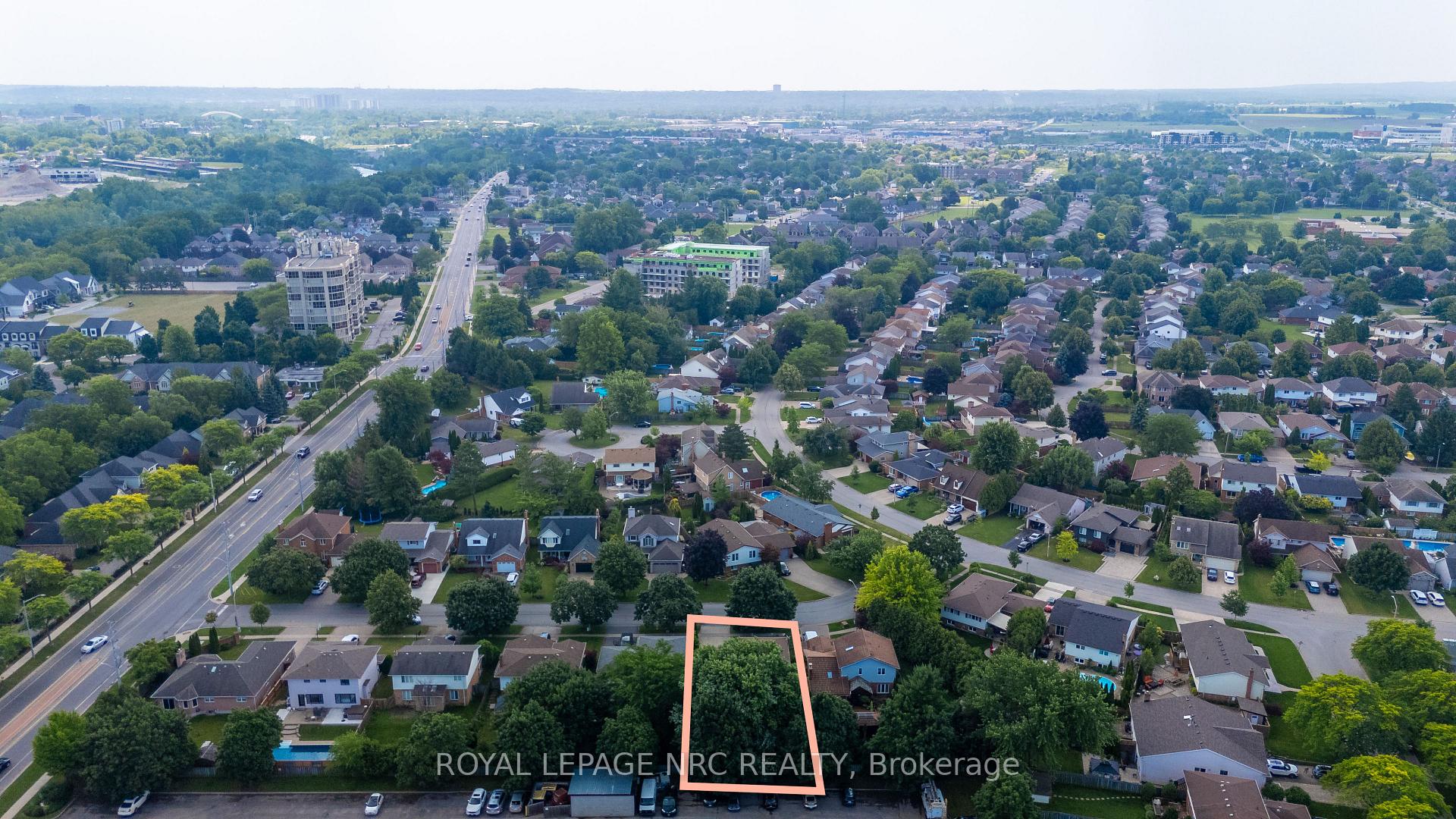 Photo 28 of 12 Harvest Oak Drive, St. Catharines, Grapeview — HOMEH