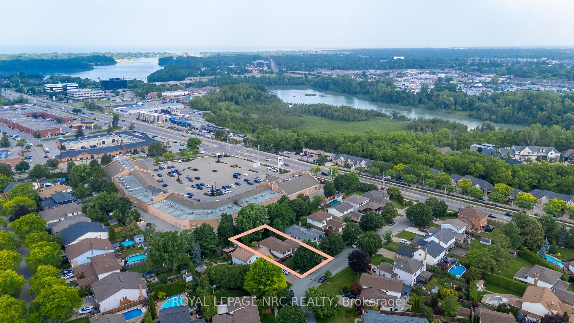 Photo 29 of 12 Harvest Oak Drive, St. Catharines, Grapeview — HOMEH