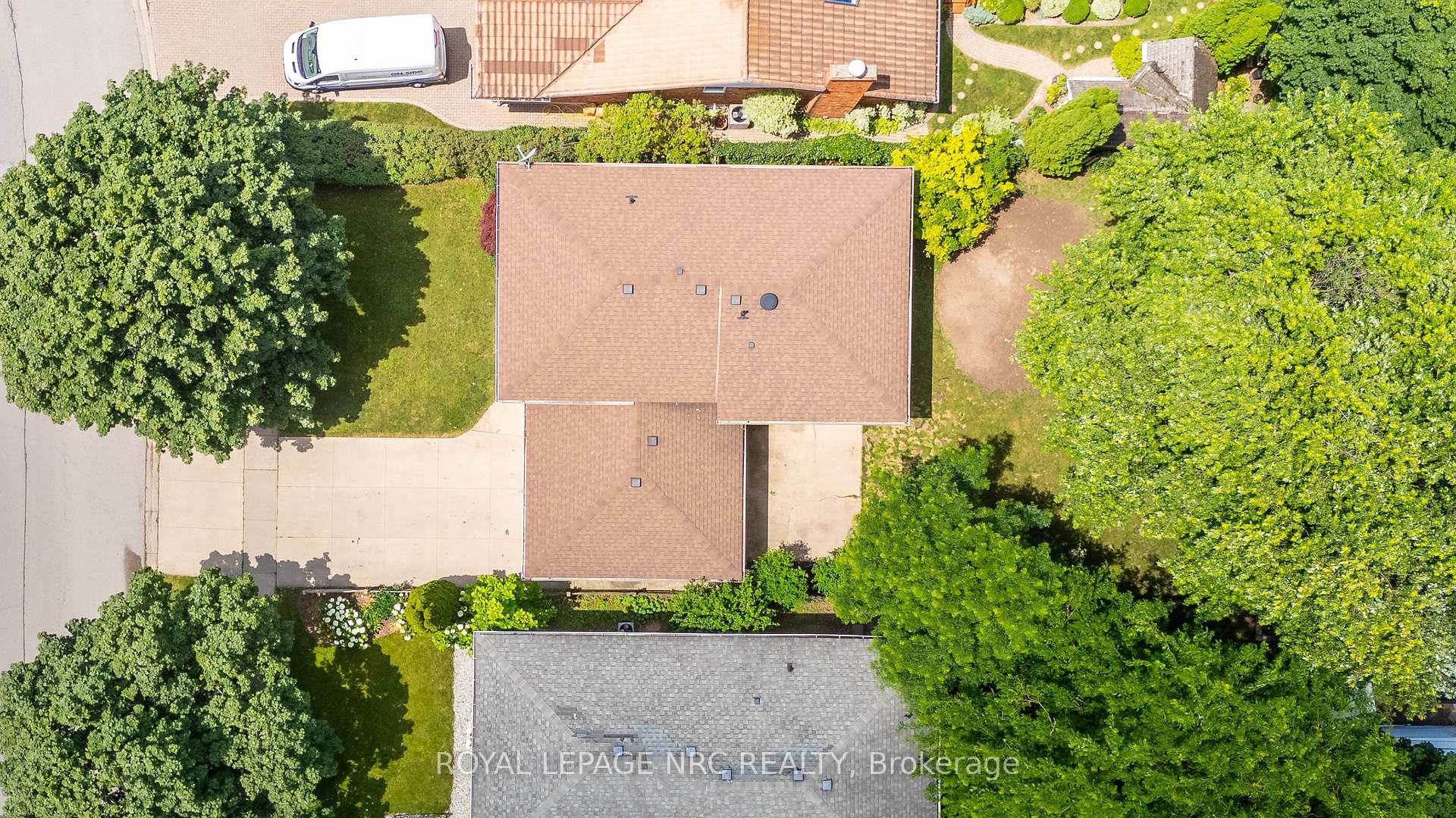 Photo 30 of 12 Harvest Oak Drive, St. Catharines, Grapeview — HOMEH