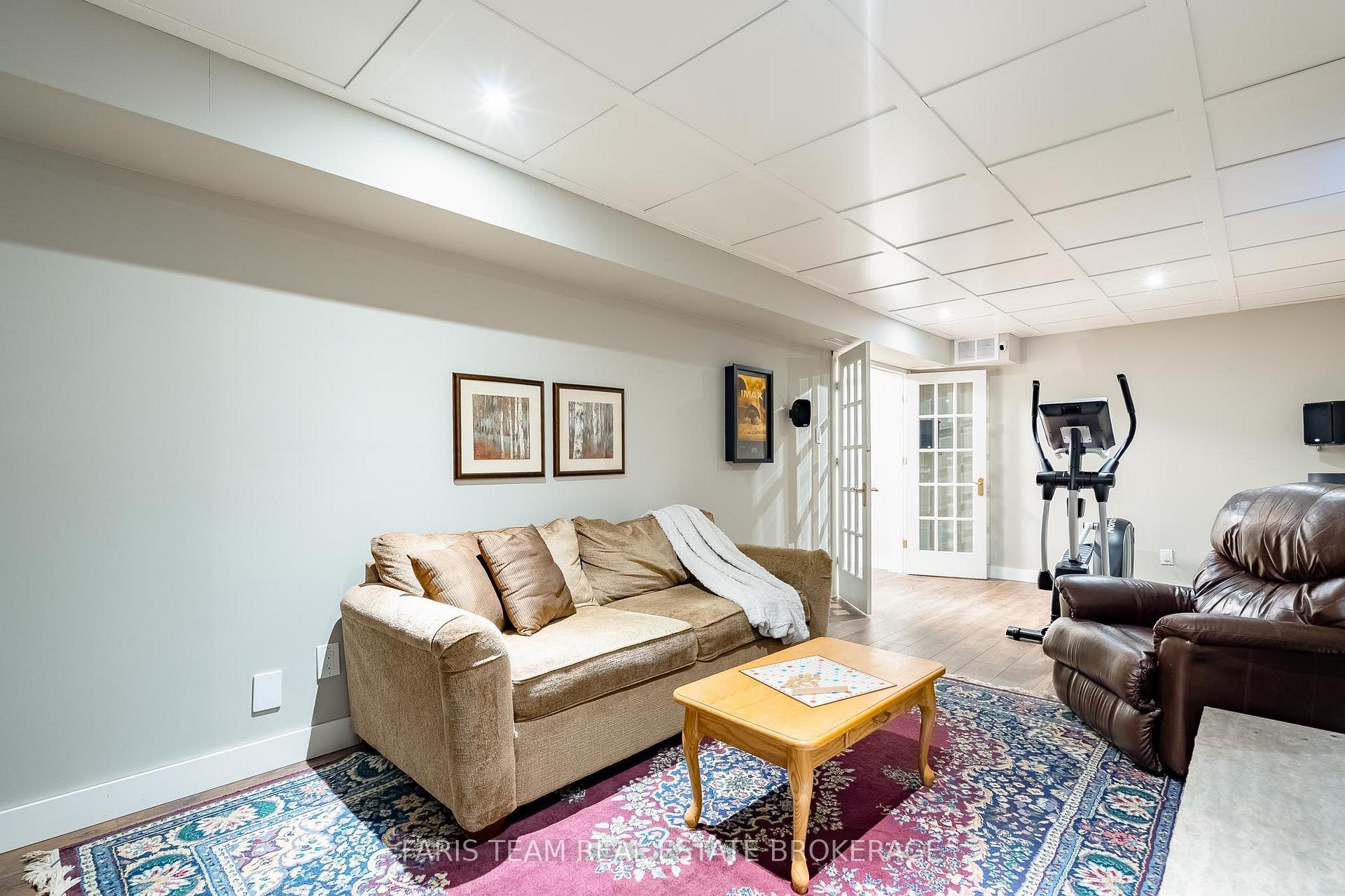 Photo 32 of 55 Oakridge Drive, Barrie, Sunnidale — HOMEH