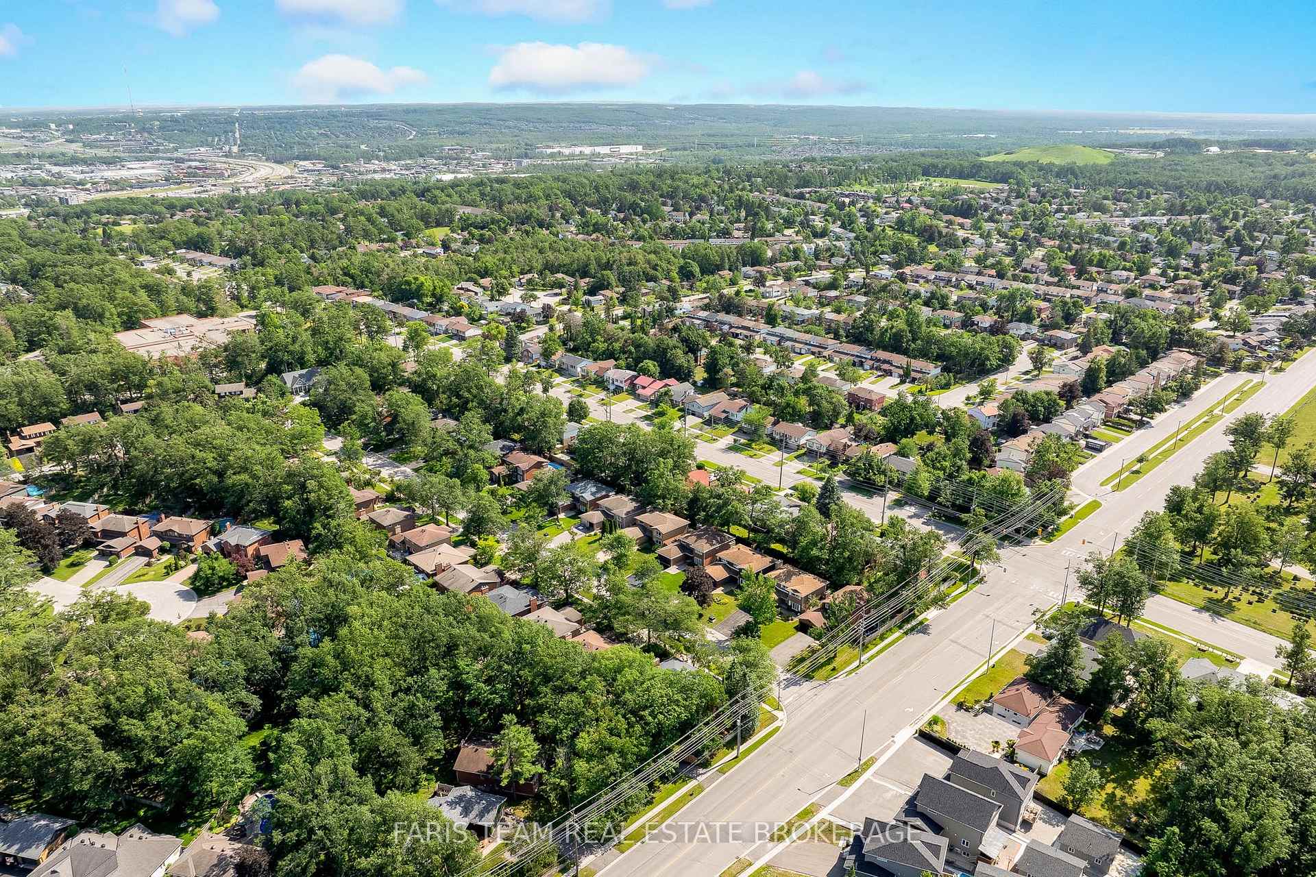 Photo 44 of 55 Oakridge Drive, Barrie, Sunnidale — HOMEH