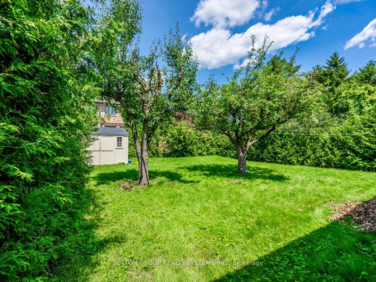 Photo 31 of 44 Saybrook Avenue, Etobicoke, Stonegate-Queensway — HOMEH