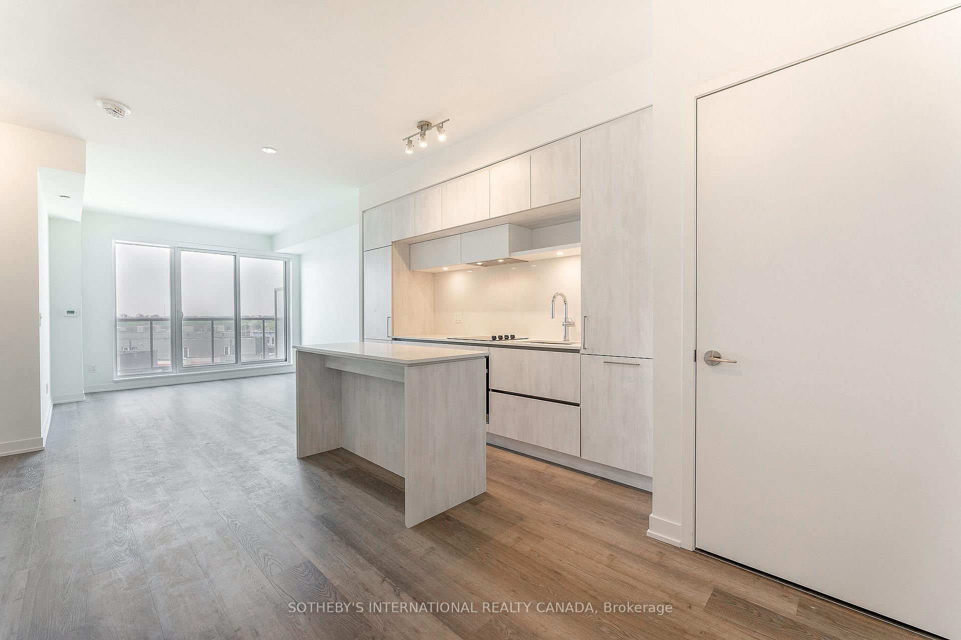 Photo 4 of Unit 613, 6 David Eyer Road, Richmond Hill, Rural Richmond Hill — HOMEH