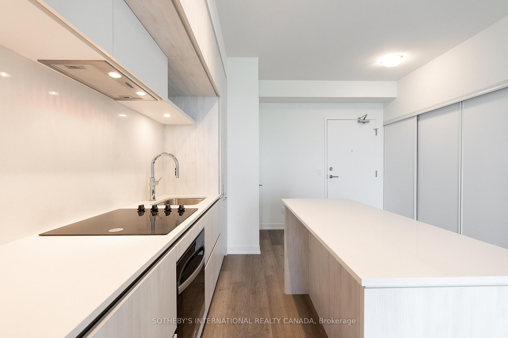 Photo 9 of Unit 613, 6 David Eyer Road, Richmond Hill, Rural Richmond Hill — HOMEH