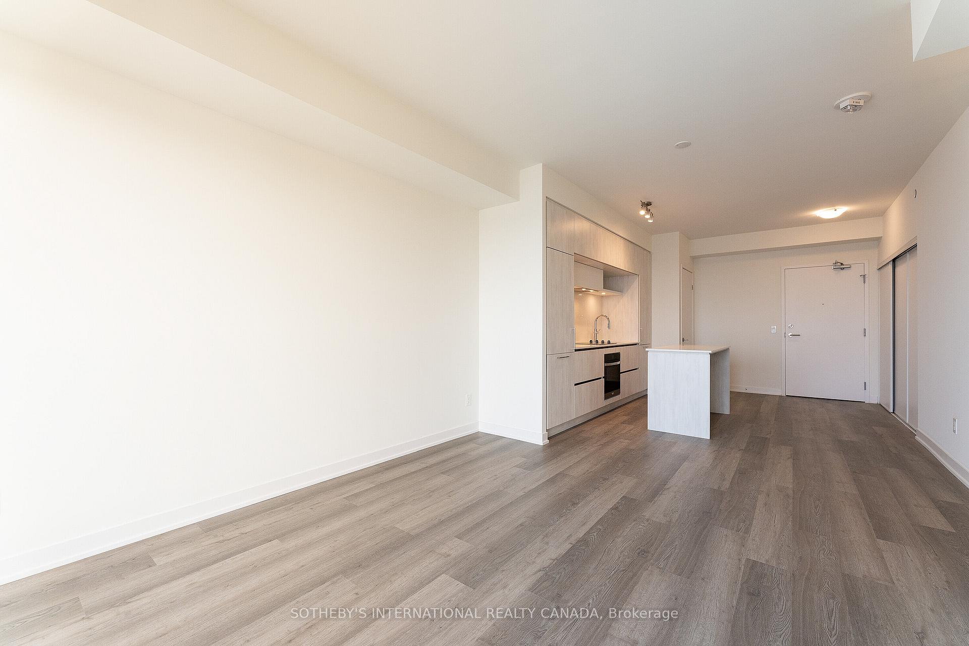 Photo 16 of Unit 613, 6 David Eyer Road, Richmond Hill, Rural Richmond Hill — HOMEH