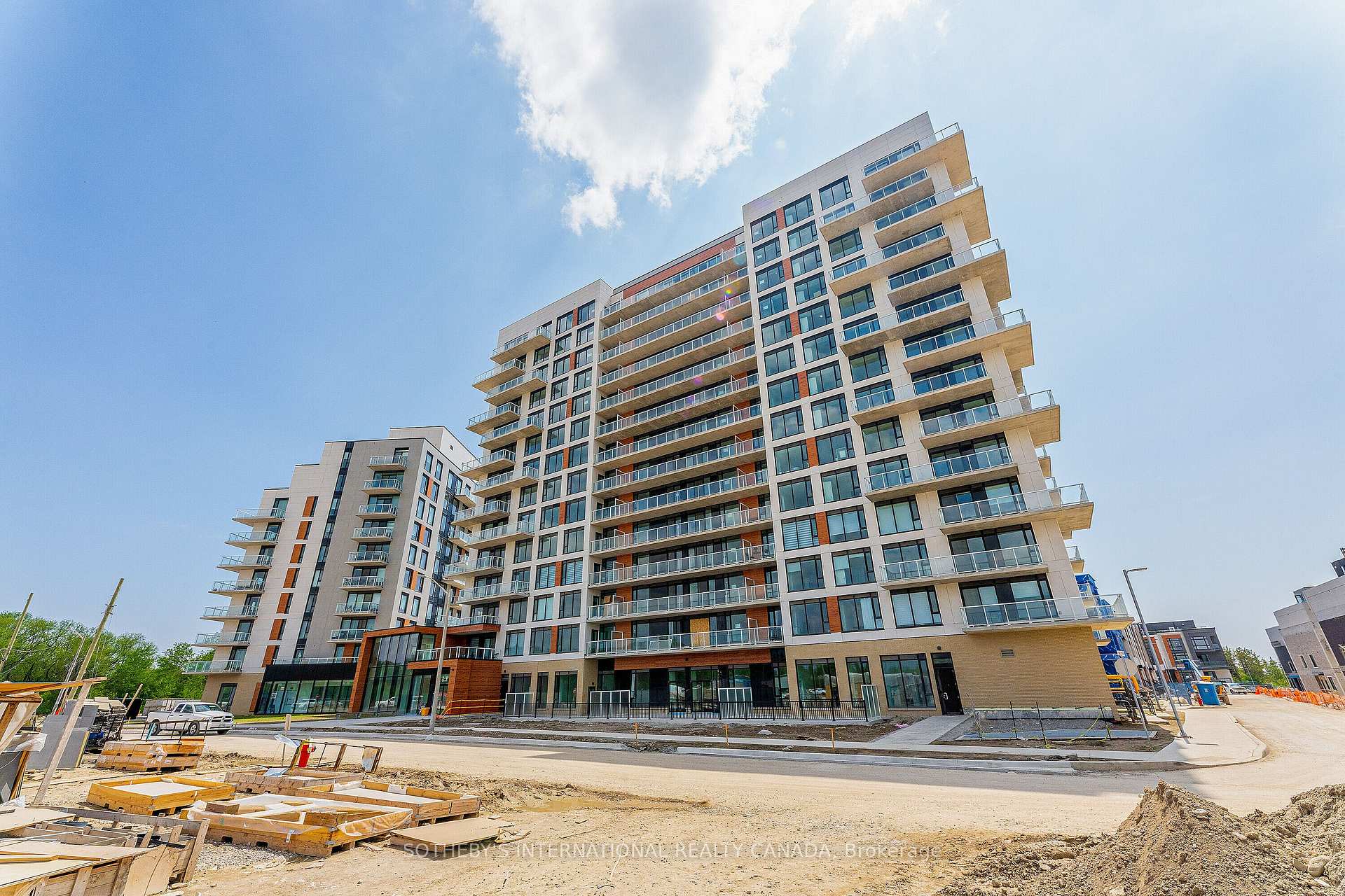 Photo 34 of Unit 613, 6 David Eyer Road, Richmond Hill, Rural Richmond Hill — HOMEH