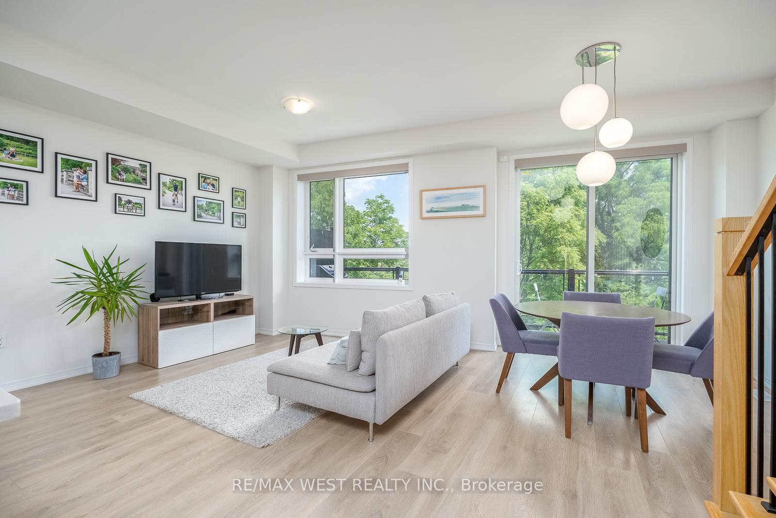 Photo 10 of 57 Woodstream Drive, Etobicoke, West Humber-Clairville — HOMEH