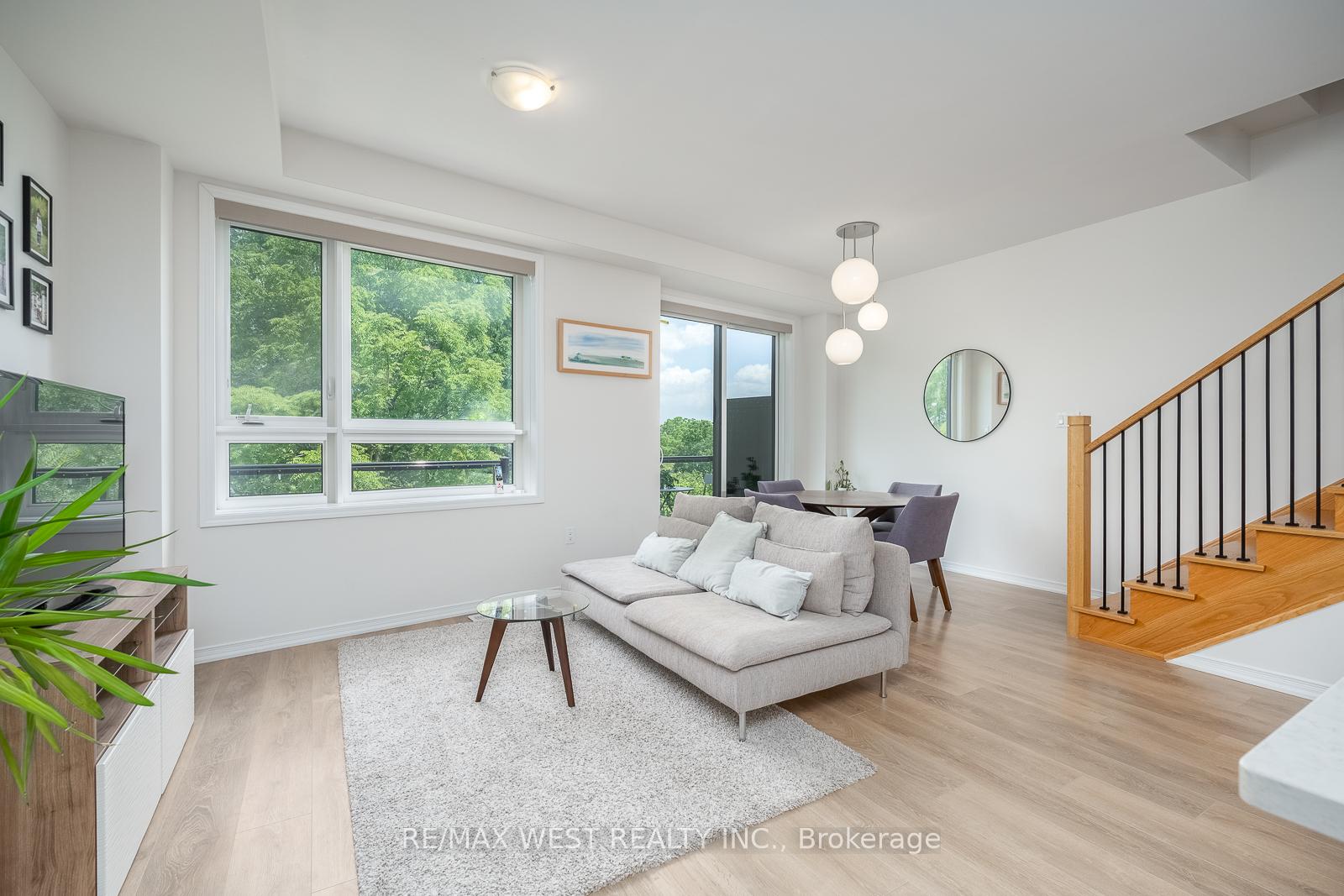 Photo 12 of 57 Woodstream Drive, Etobicoke, West Humber-Clairville — HOMEH