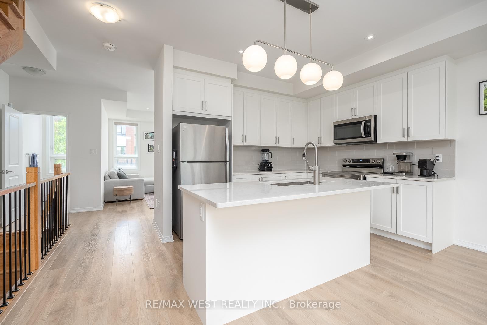 Photo 16 of 57 Woodstream Drive, Etobicoke, West Humber-Clairville — HOMEH