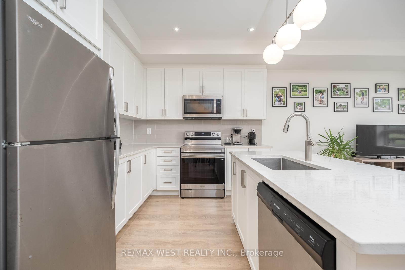 Photo 18 of 57 Woodstream Drive, Etobicoke, West Humber-Clairville — HOMEH