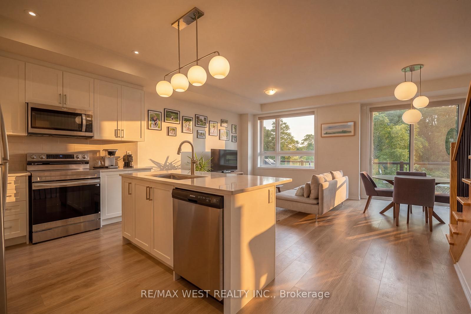 Photo 20 of 57 Woodstream Drive, Etobicoke, West Humber-Clairville — HOMEH