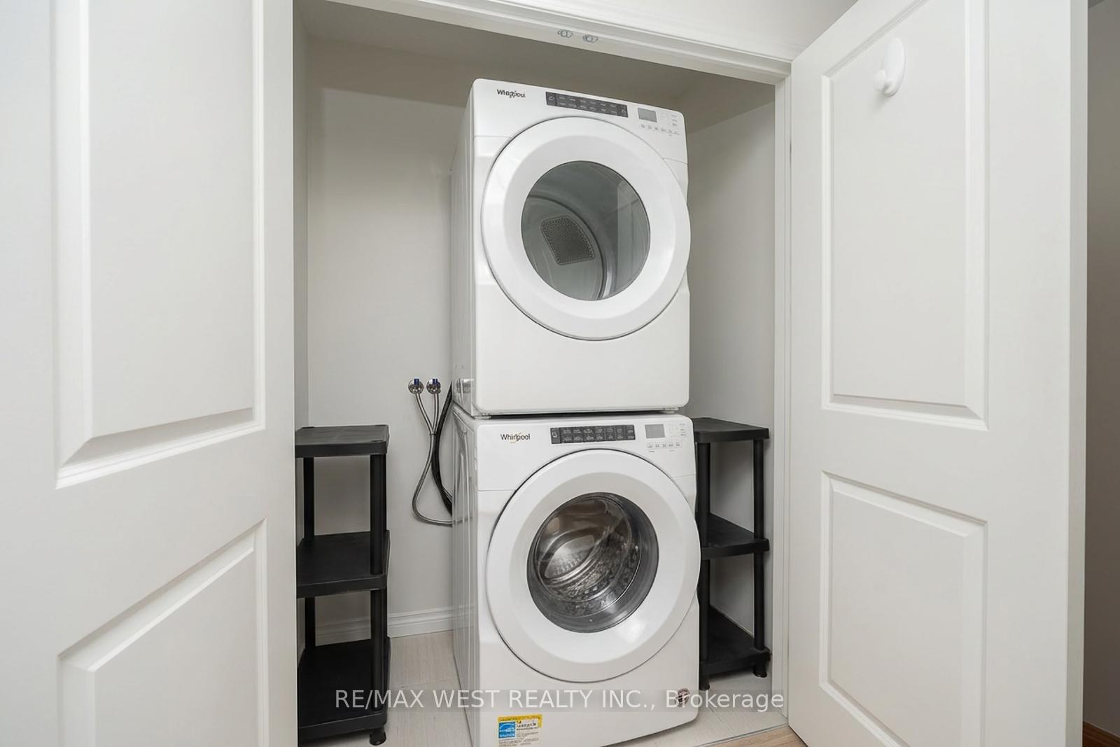 Photo 39 of 57 Woodstream Drive, Etobicoke, West Humber-Clairville — HOMEH