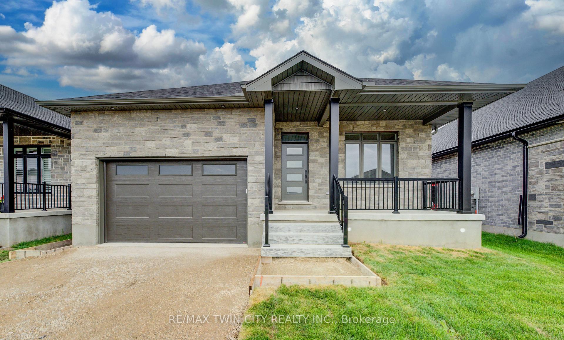 Photo 2 of 68 Weymouth Street, Woolwich, Confederation Heights — HOMEH