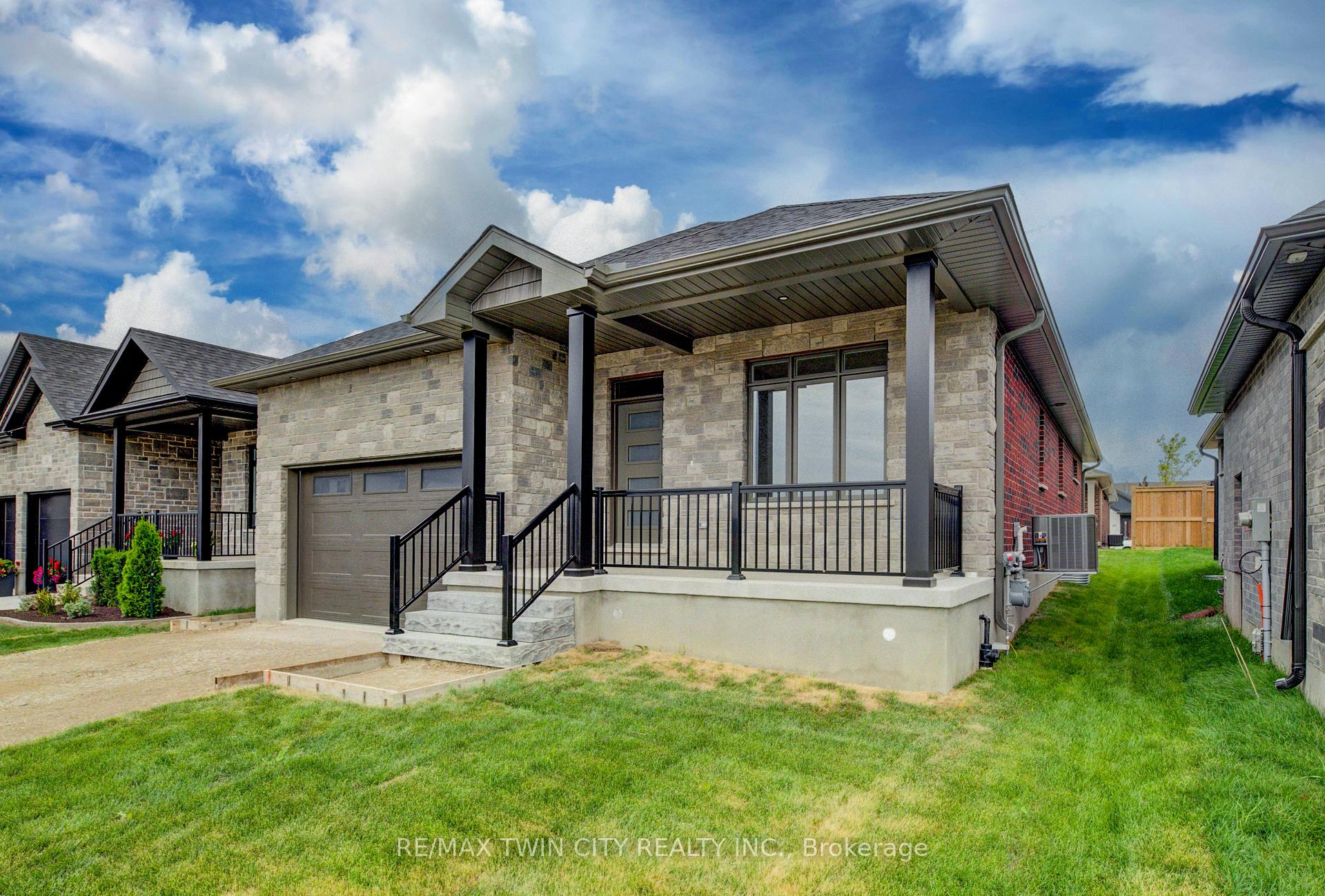 Photo 3 of 68 Weymouth Street, Woolwich, Confederation Heights — HOMEH