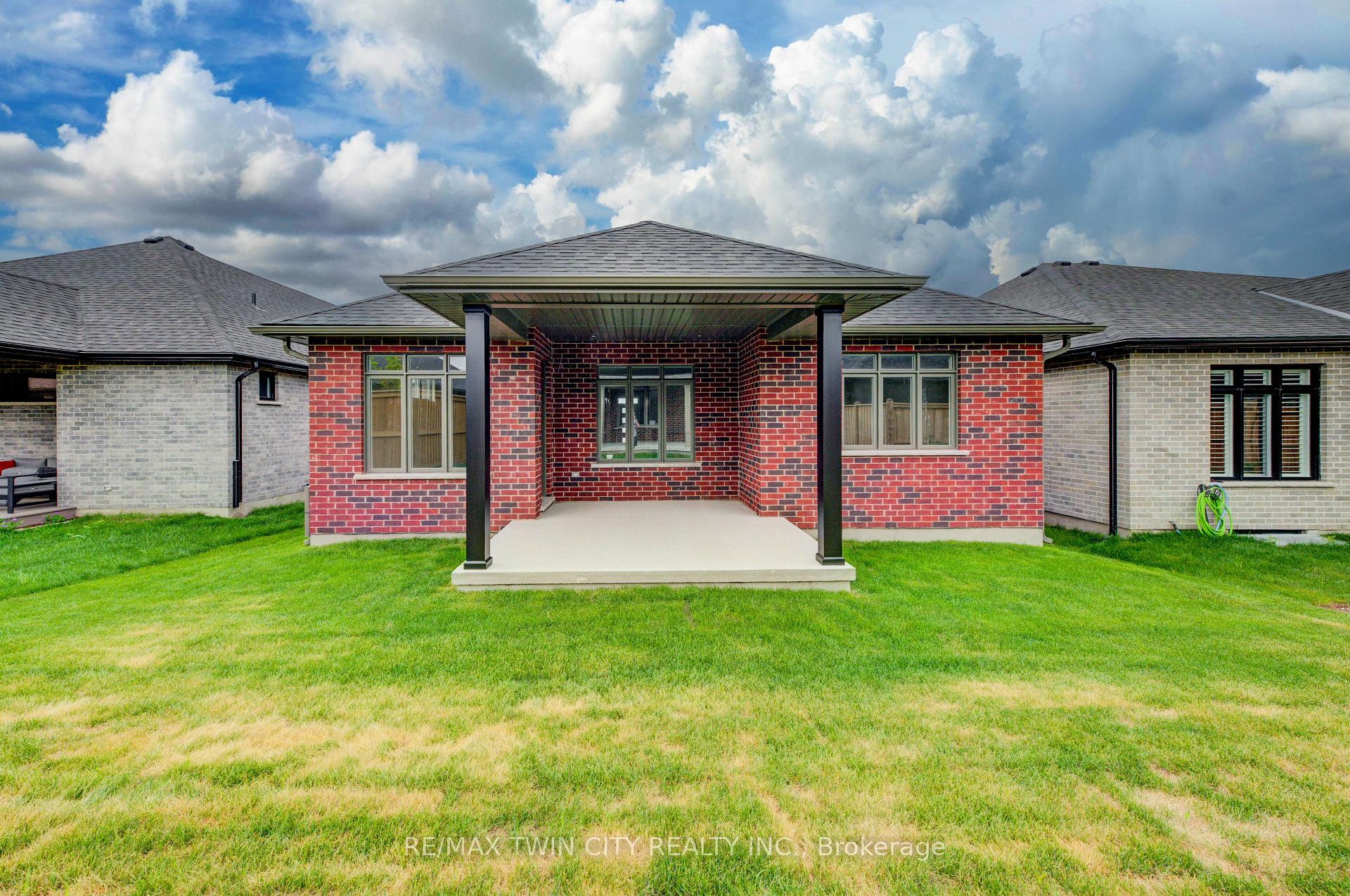 Photo 5 of 68 Weymouth Street, Woolwich, Confederation Heights — HOMEH