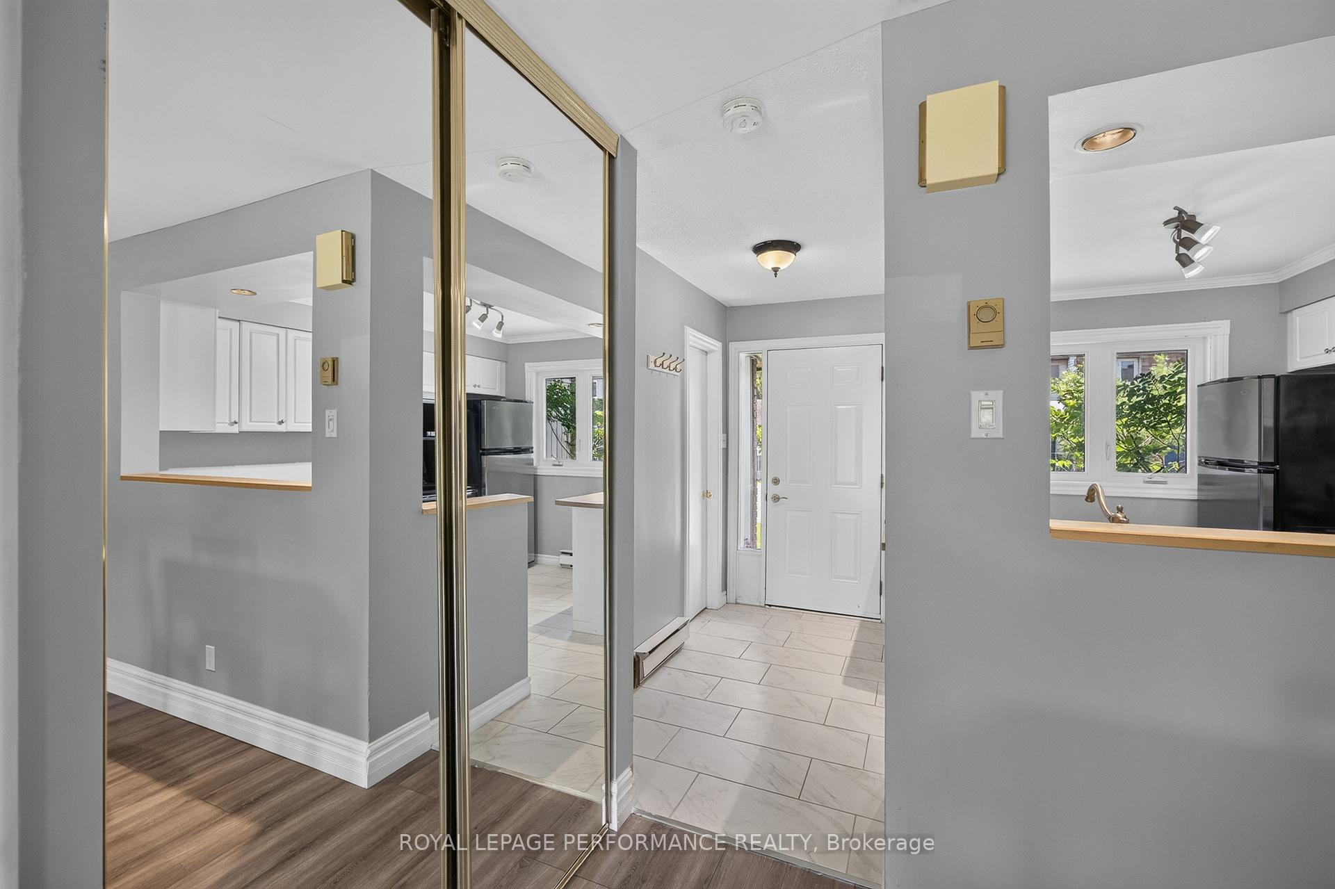 Photo 17 of Unit 16, 1304 Alness Court, Ottawa, Pineview — HOMEH