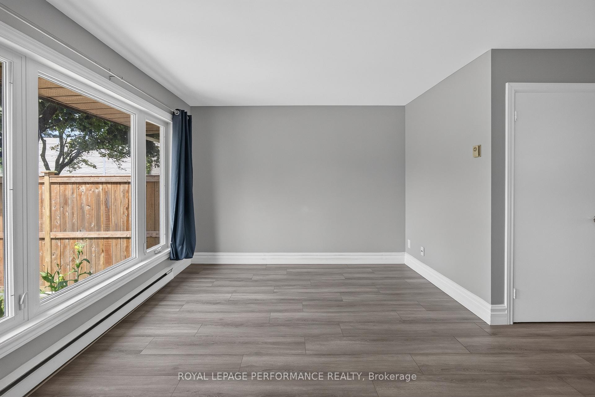 Photo 25 of Unit 16, 1304 Alness Court, Ottawa, Pineview — HOMEH