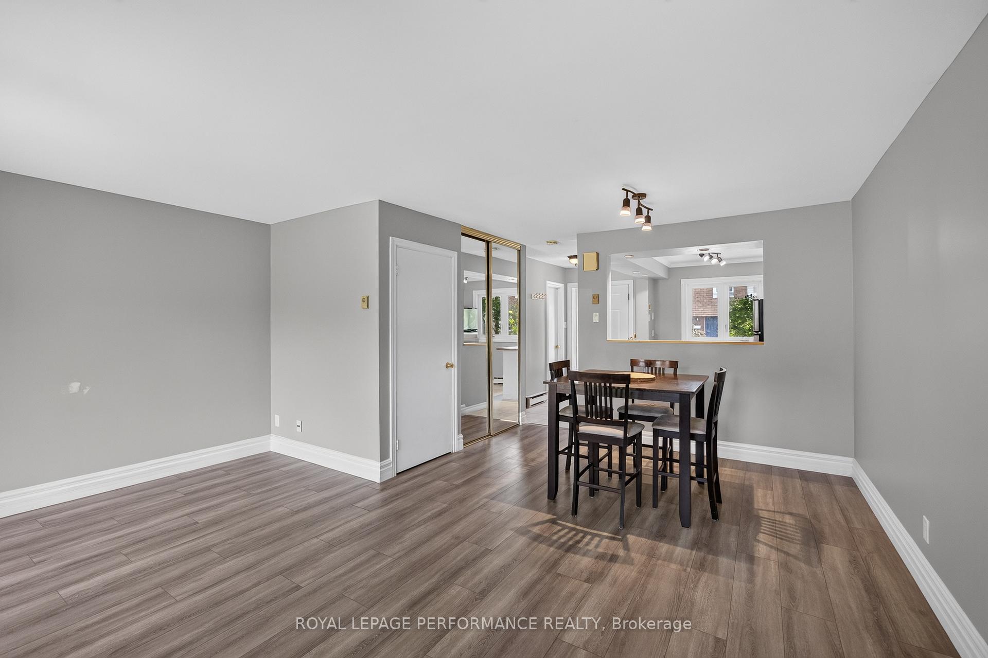 Photo 27 of Unit 16, 1304 Alness Court, Ottawa, Pineview — HOMEH