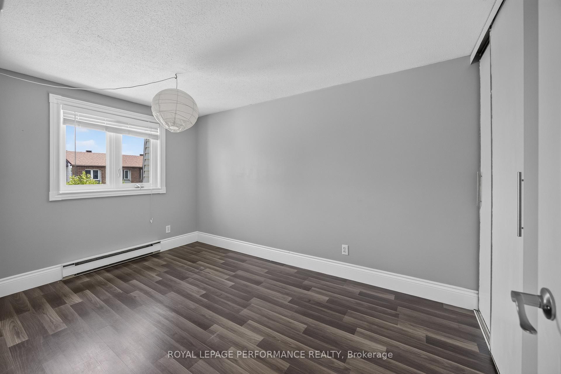 Photo 36 of Unit 16, 1304 Alness Court, Ottawa, Pineview — HOMEH