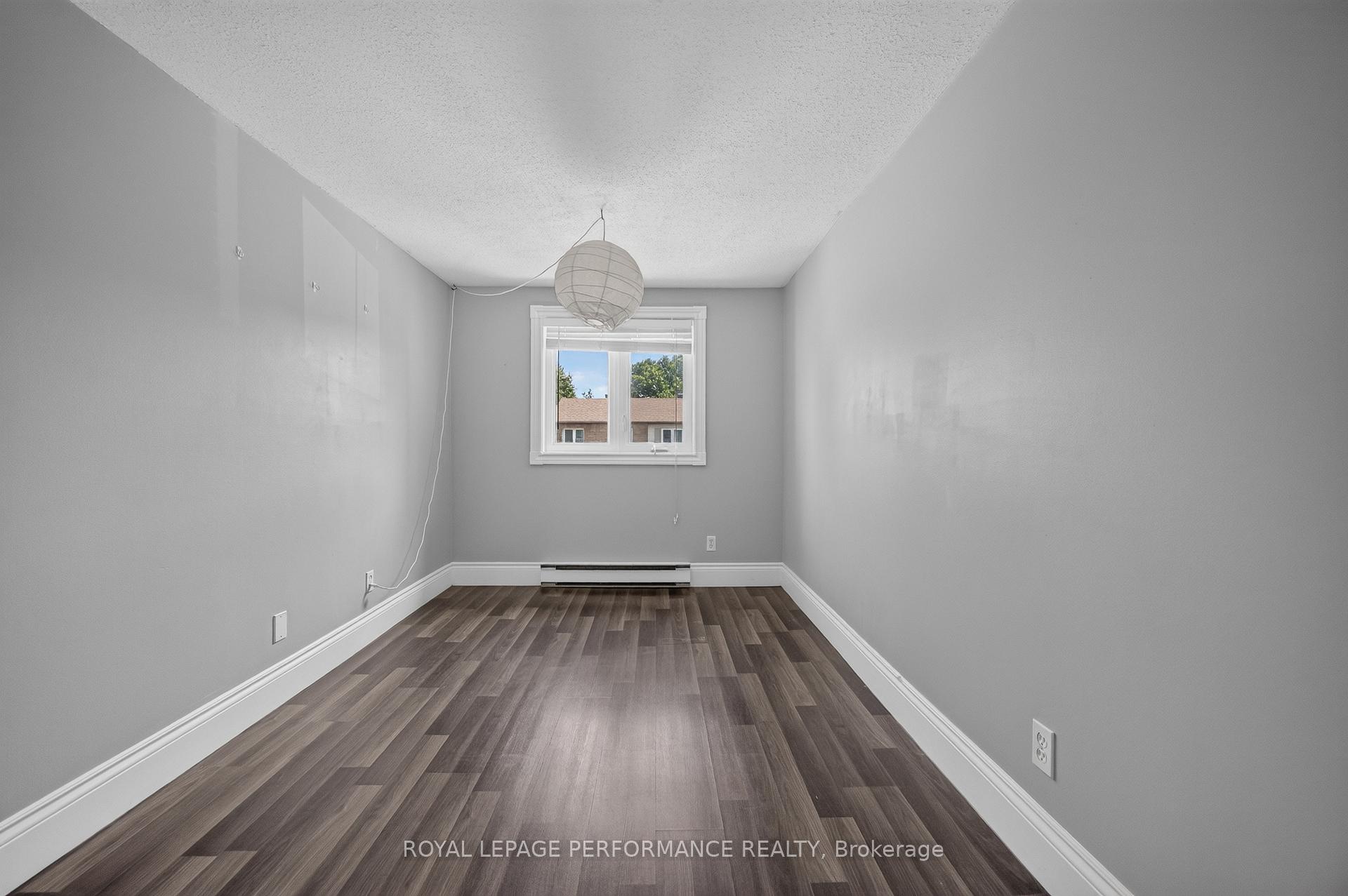 Photo 37 of Unit 16, 1304 Alness Court, Ottawa, Pineview — HOMEH