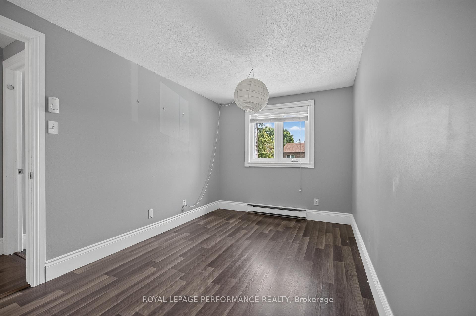 Photo 38 of Unit 16, 1304 Alness Court, Ottawa, Pineview — HOMEH