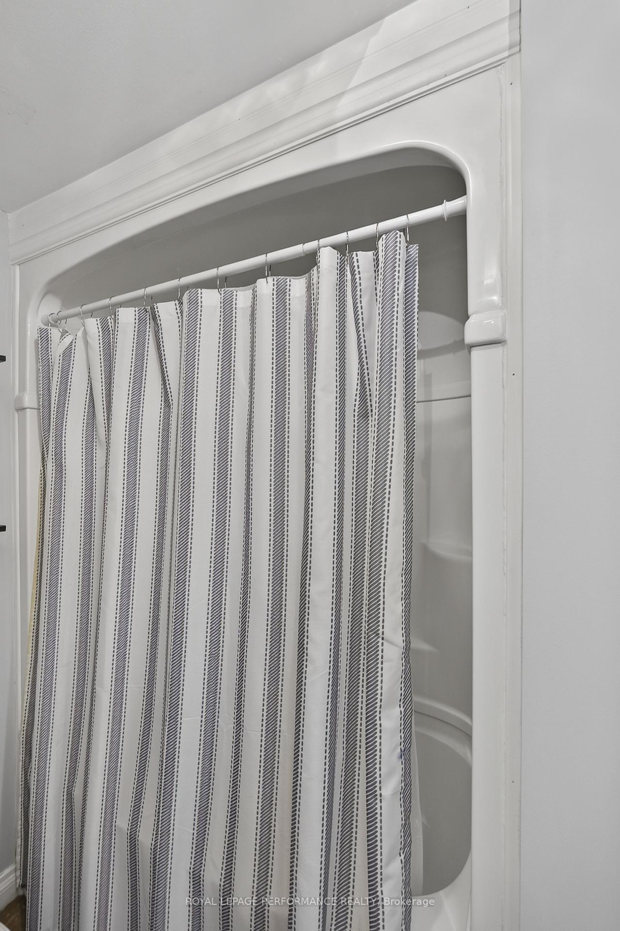 Photo 43 of Unit 16, 1304 Alness Court, Ottawa, Pineview — HOMEH