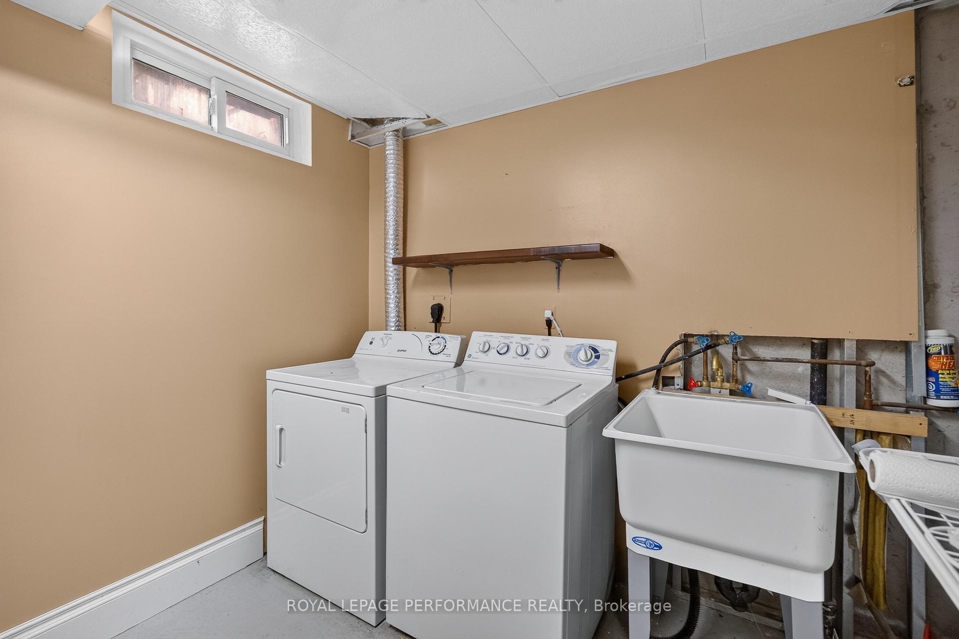 Photo 49 of Unit 16, 1304 Alness Court, Ottawa, Pineview — HOMEH