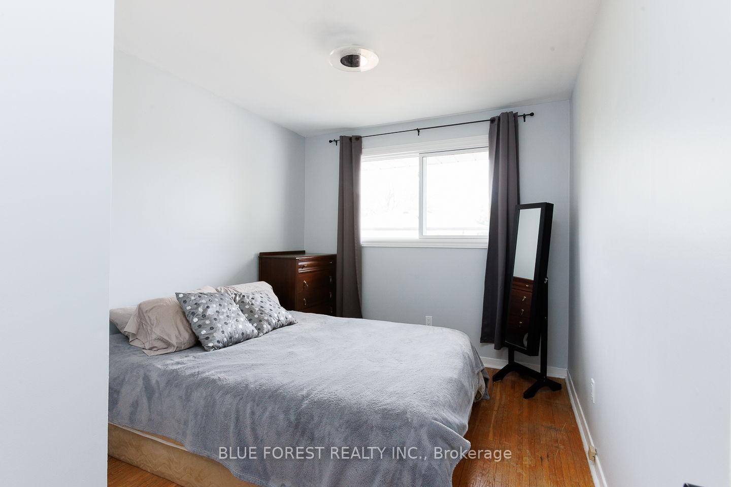 Photo 15 of 2 Surrey Crescent, London, South Y — HOMEH