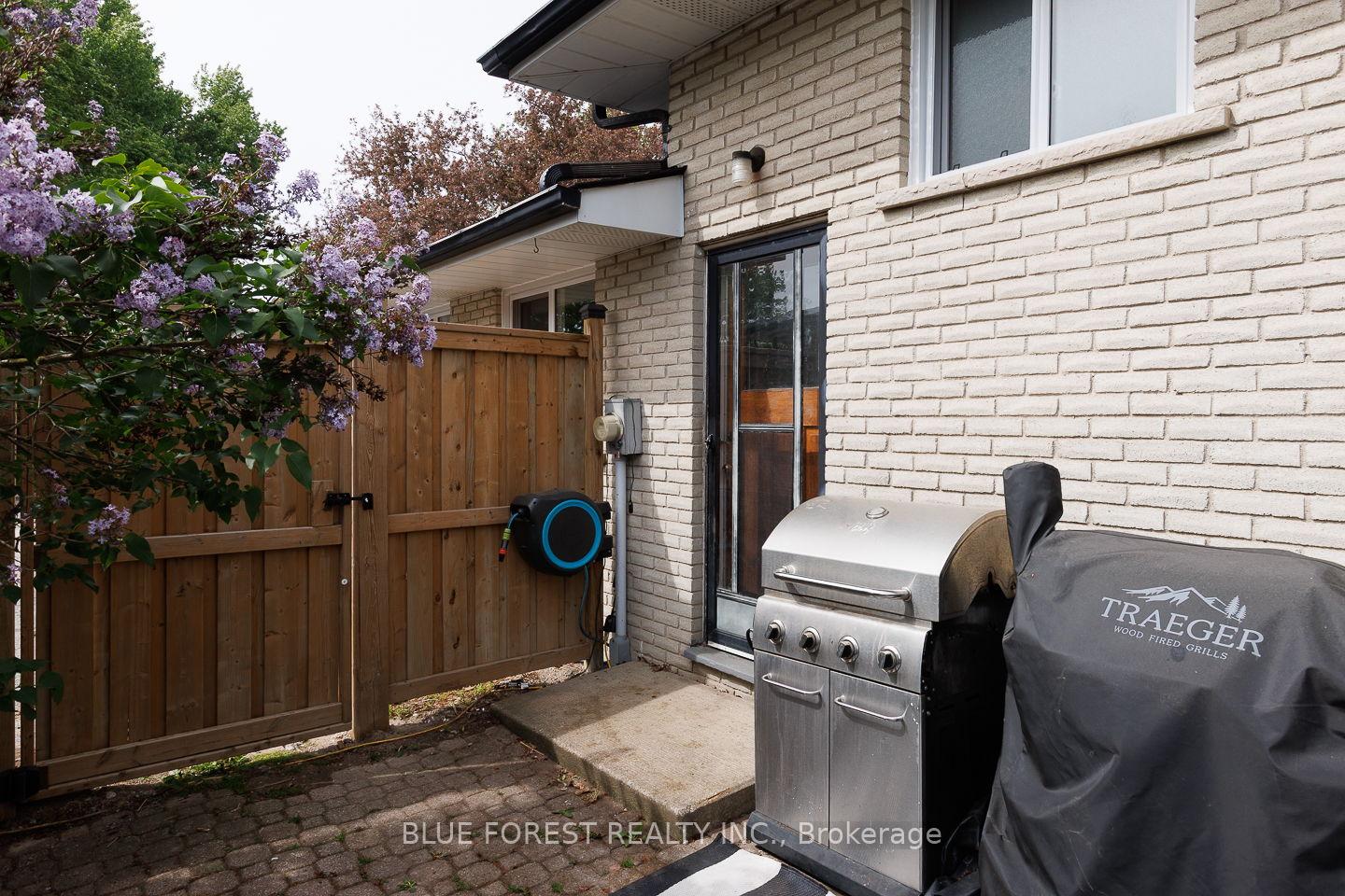 Photo 28 of 2 Surrey Crescent, London, South Y — HOMEH