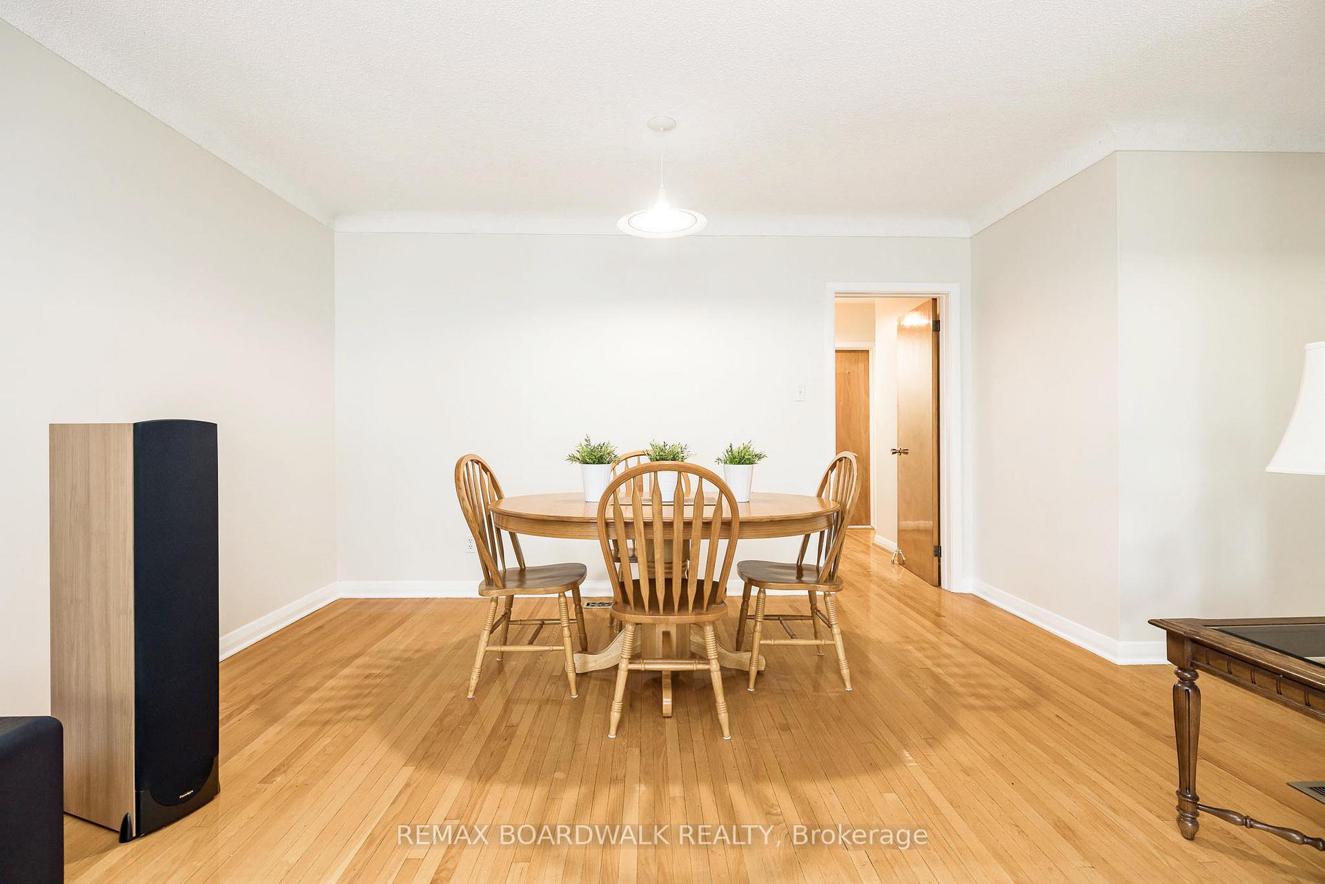 Photo 3 of 477 Edgeworth Avenue, Ottawa, Woodroffe — HOMEH