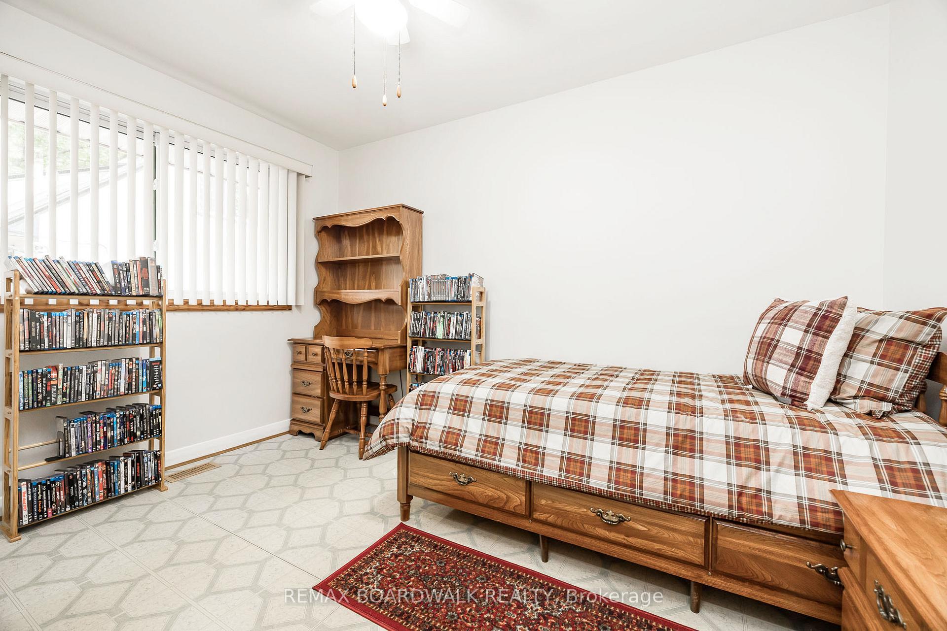 Photo 9 of 477 Edgeworth Avenue, Ottawa, Woodroffe — HOMEH