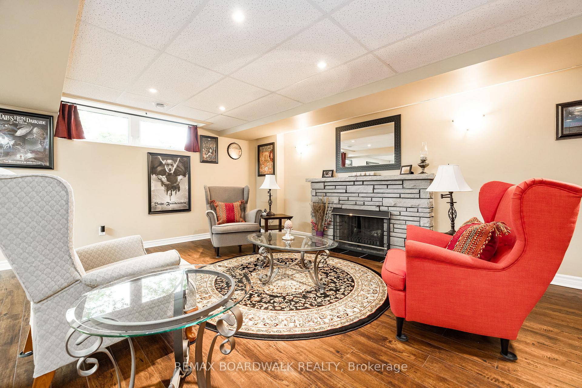 Photo 13 of 477 Edgeworth Avenue, Ottawa, Woodroffe — HOMEH