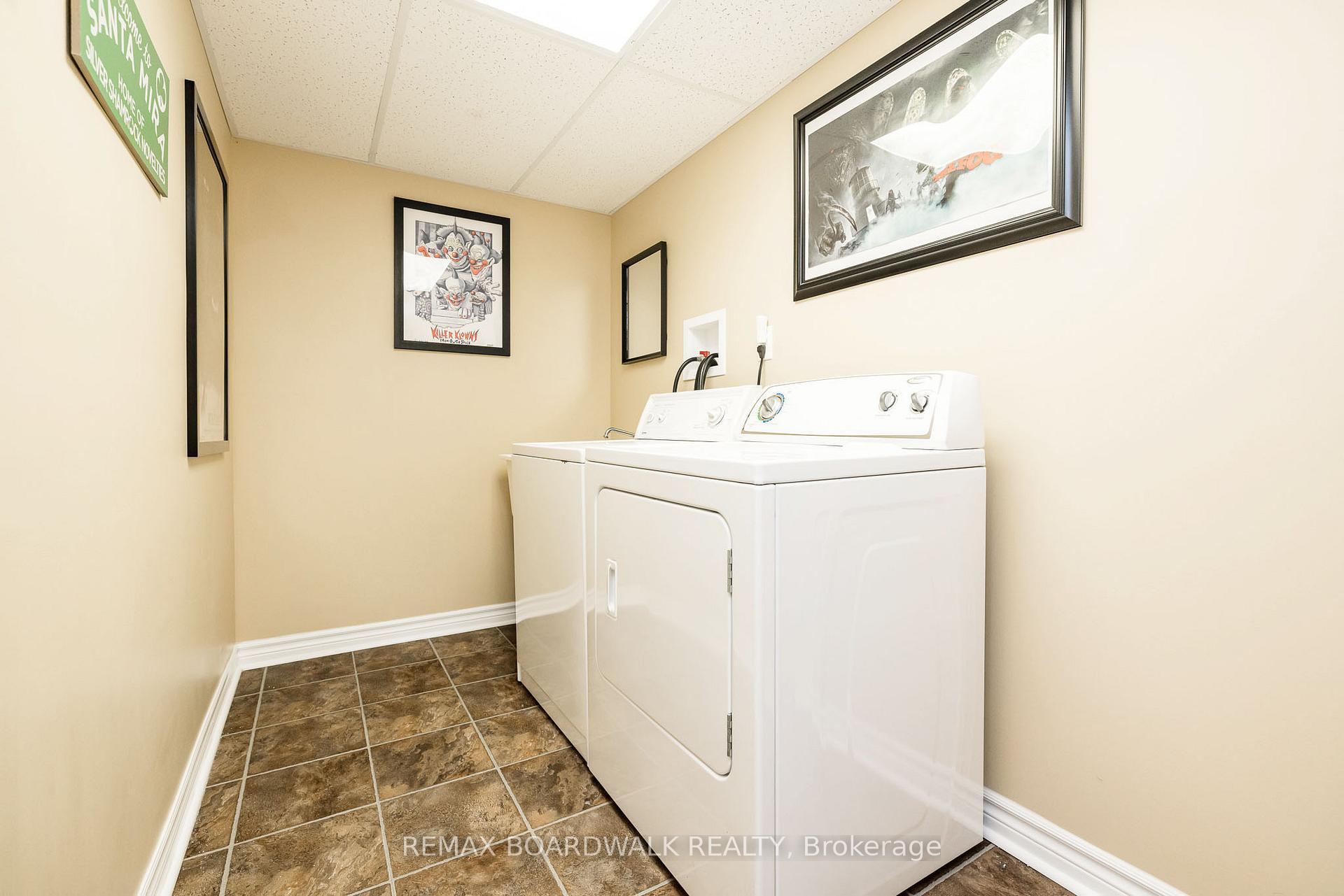 Photo 18 of 477 Edgeworth Avenue, Ottawa, Woodroffe — HOMEH
