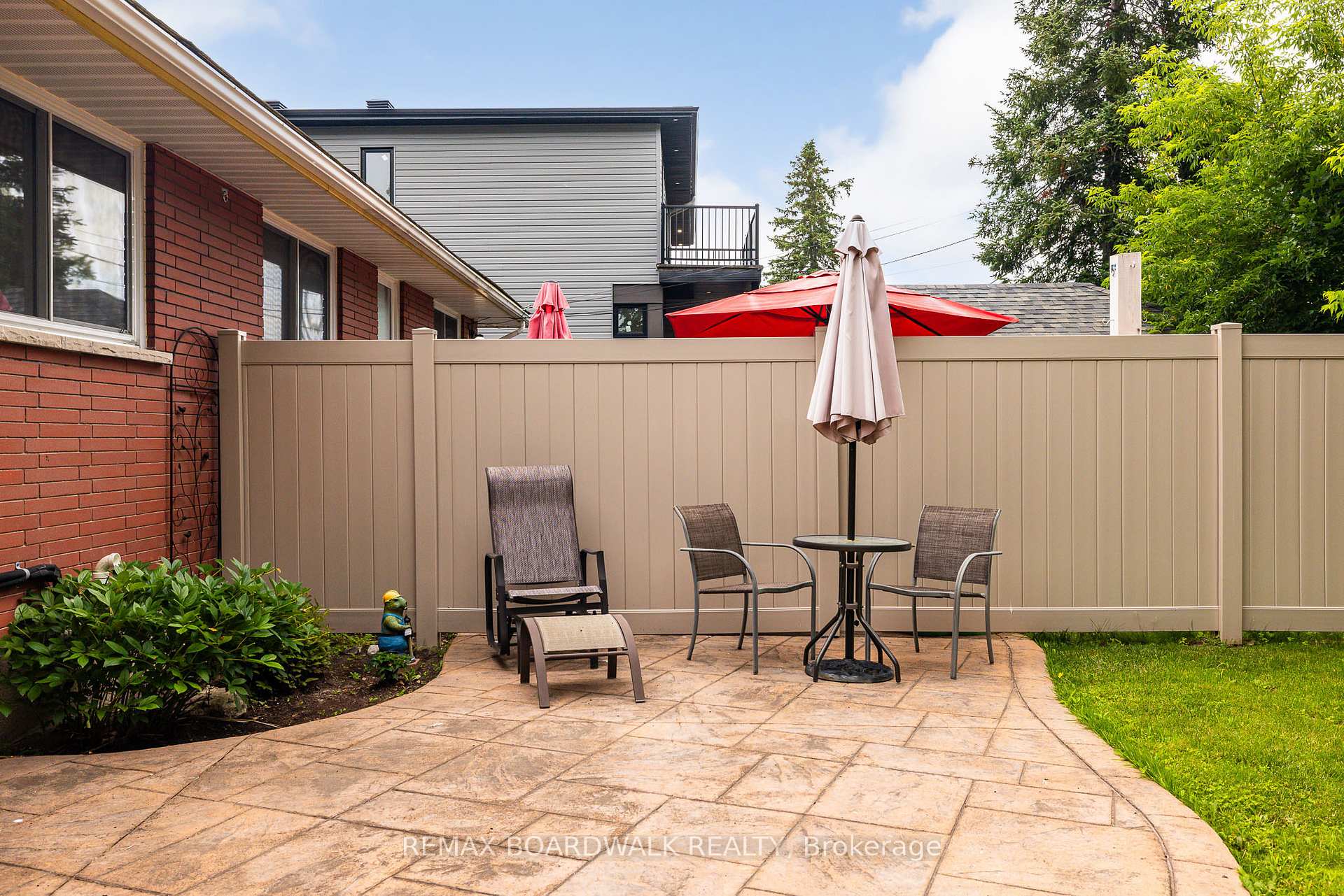 Photo 21 of 477 Edgeworth Avenue, Ottawa, Woodroffe — HOMEH
