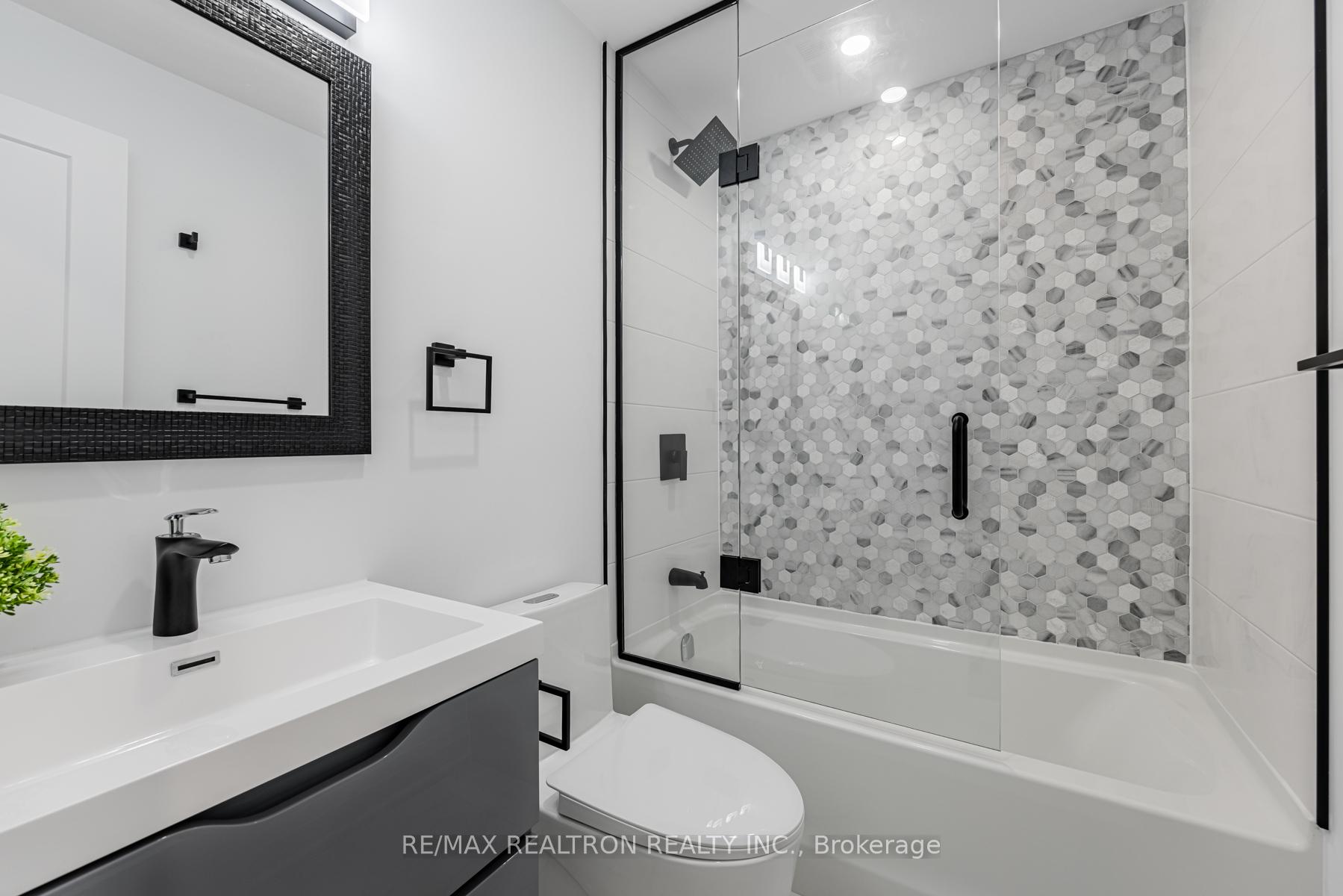 Photo 27 of 1A Normandy Boulevard, Toronto, Woodbine Corridor — HOMEH