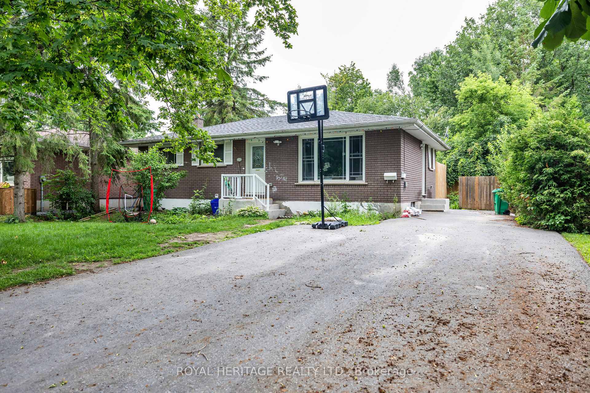 Photo 1 of Unit 2, 1041 Barnardo Avenue, Peterborough, Northcrest Ward 5 — HOMEH