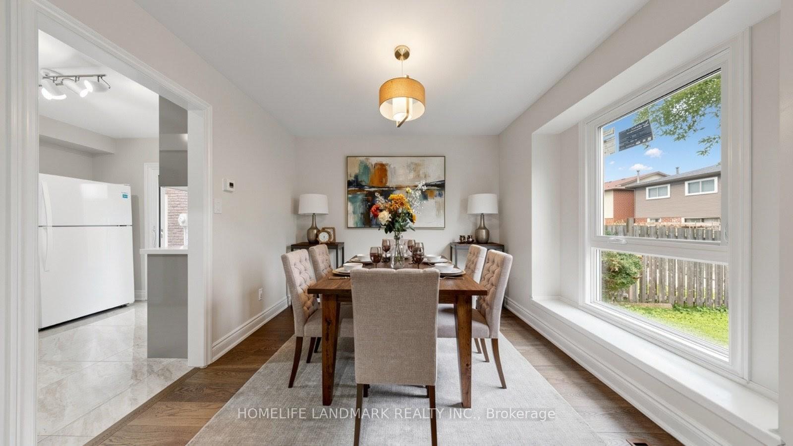 Photo 10 of 31 Fullerton Crescent, Markham, Milliken Mills West — HOMEH