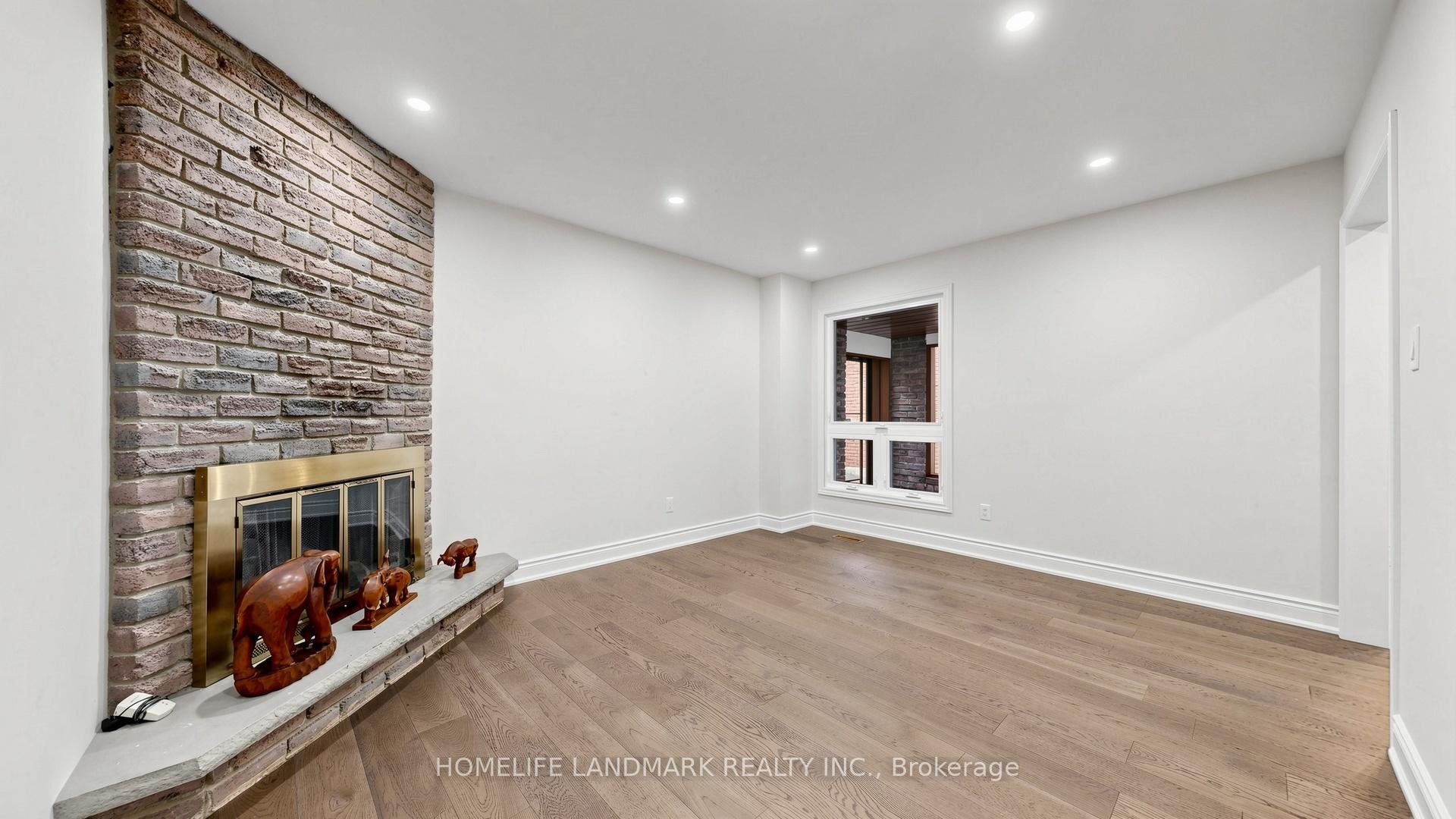 Photo 15 of 31 Fullerton Crescent, Markham, Milliken Mills West — HOMEH
