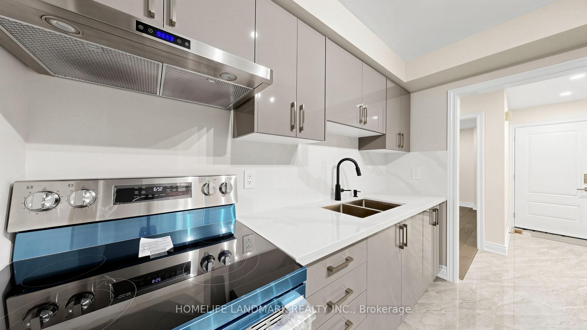 Photo 17 of 31 Fullerton Crescent, Markham, Milliken Mills West — HOMEH