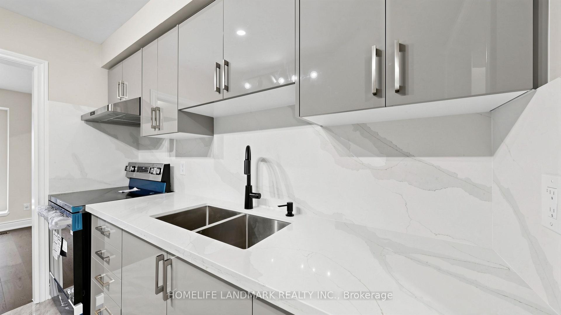 Photo 18 of 31 Fullerton Crescent, Markham, Milliken Mills West — HOMEH