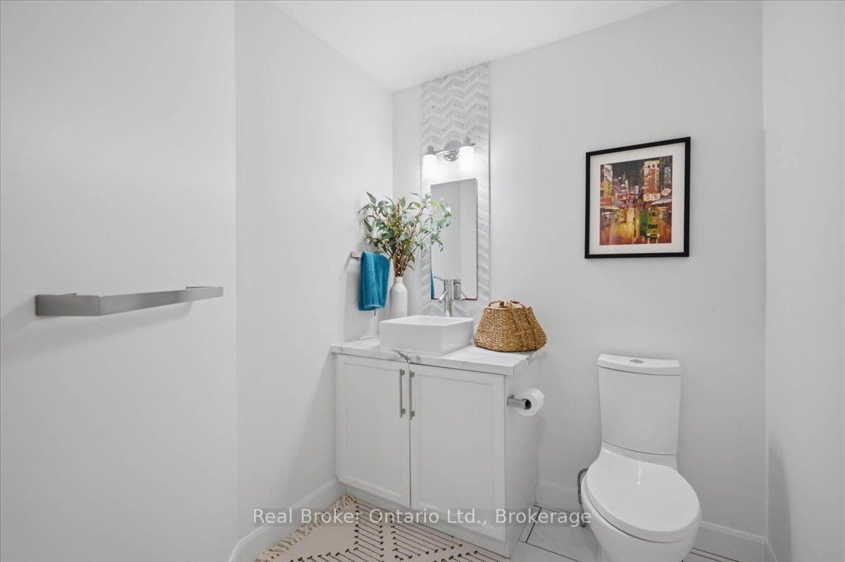 Photo 17 of 54 Laughland Lane, Guelph, Pineridge/Westminster Woods — HOMEH