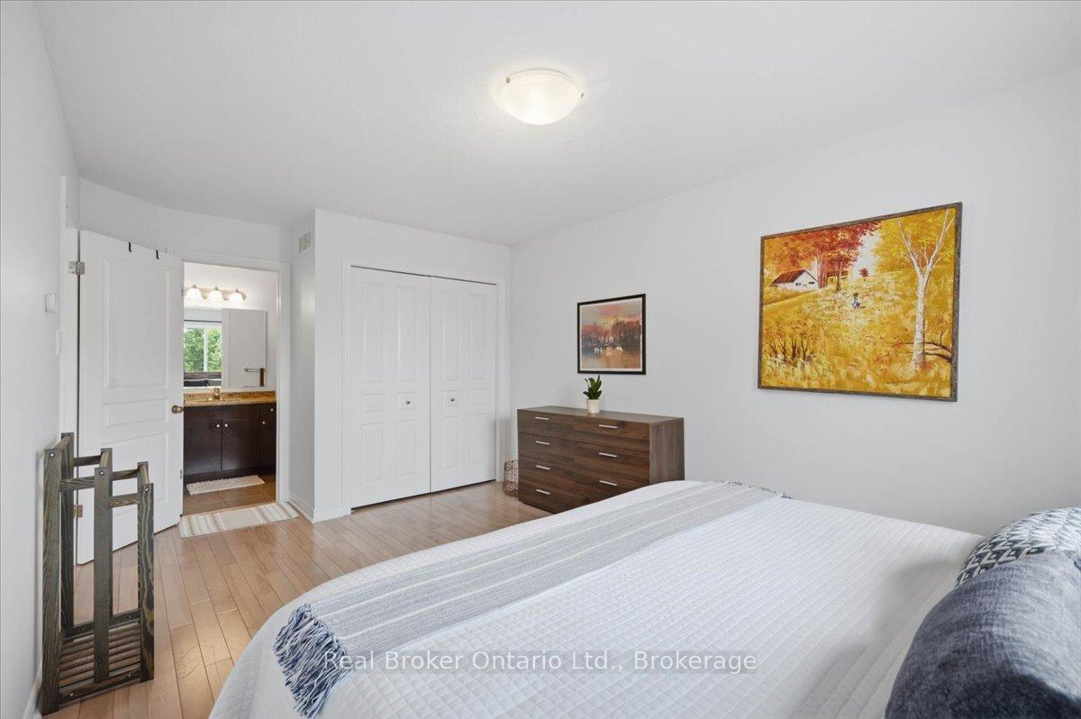 Photo 19 of 54 Laughland Lane, Guelph, Pineridge/Westminster Woods — HOMEH