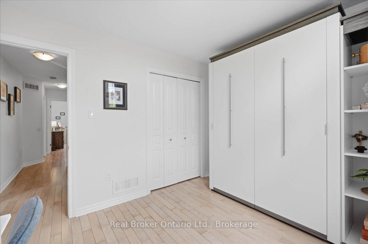 Photo 26 of 54 Laughland Lane, Guelph, Pineridge/Westminster Woods — HOMEH