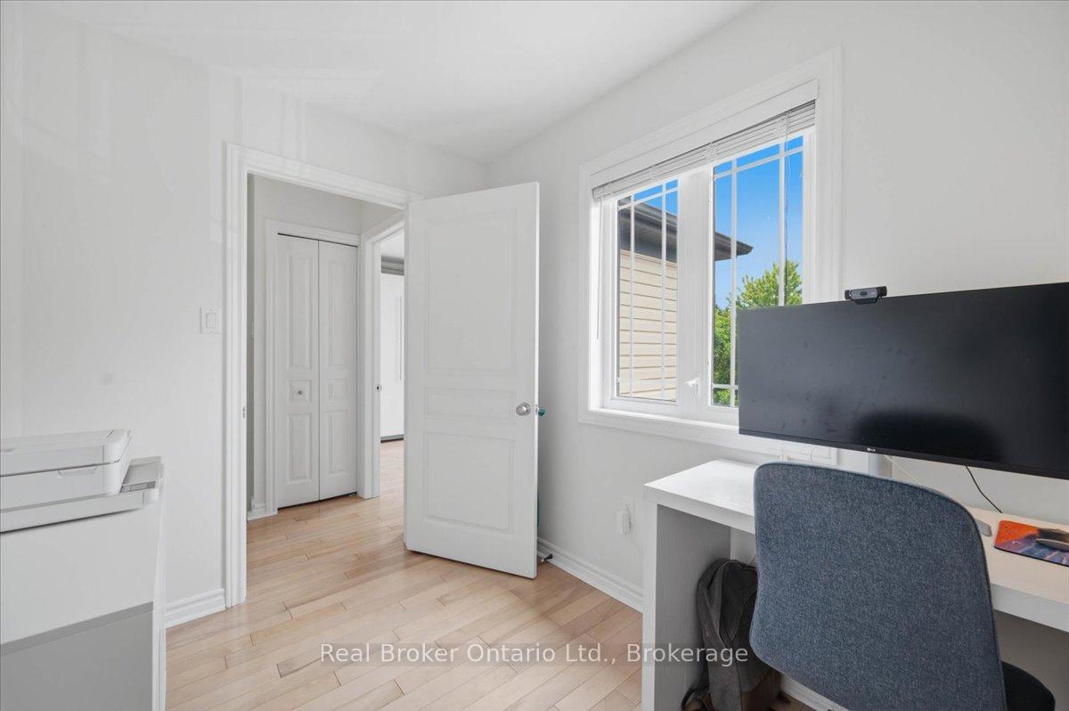Photo 28 of 54 Laughland Lane, Guelph, Pineridge/Westminster Woods — HOMEH